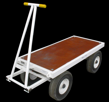 3TE Four Wheel Flatbed Turntable Truck